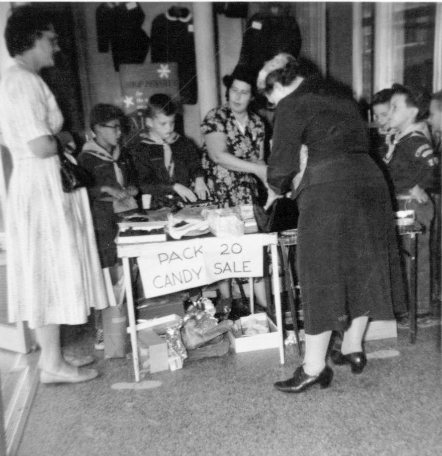 Cub Scout den mother Feb 1959